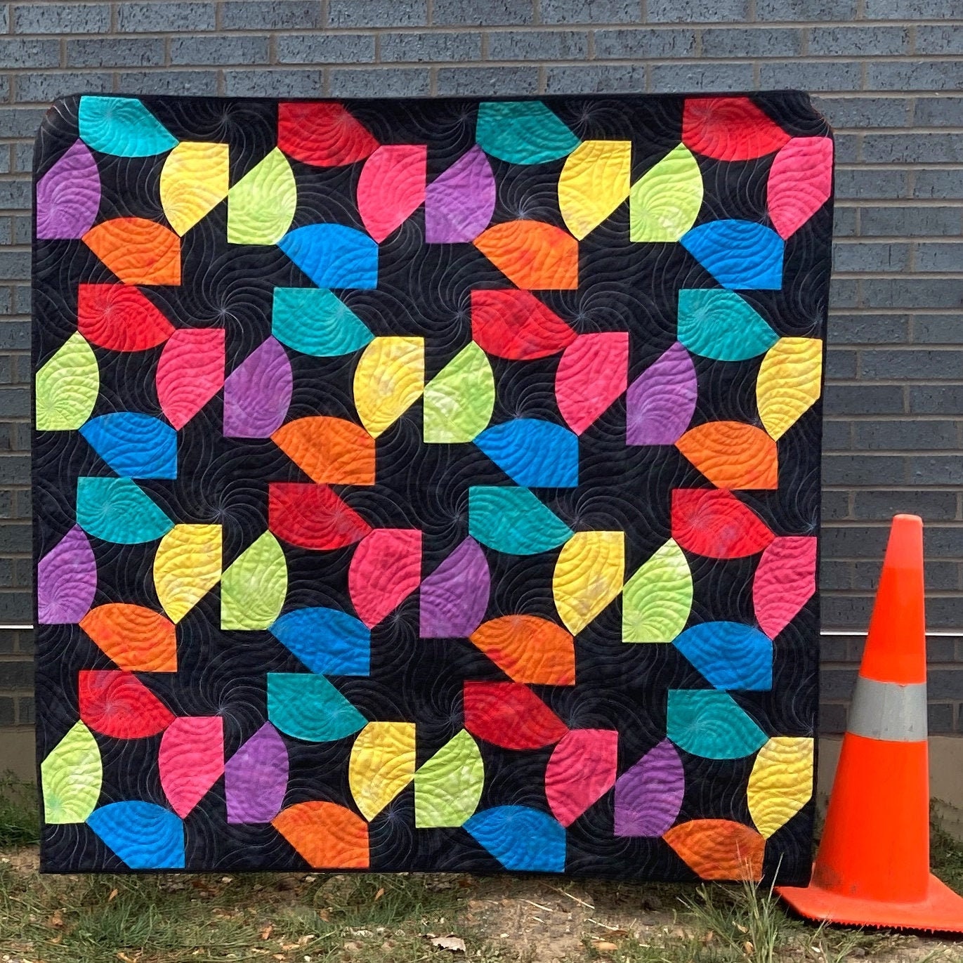 Chalk Stars - A Rainbow Modern Quilt Pattern (PDF) - Beginner-friendly curves