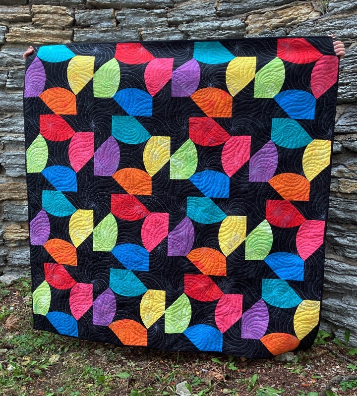 Chalk Stars - A Rainbow Modern Quilt Pattern (PDF) - Beginner-friendly curves